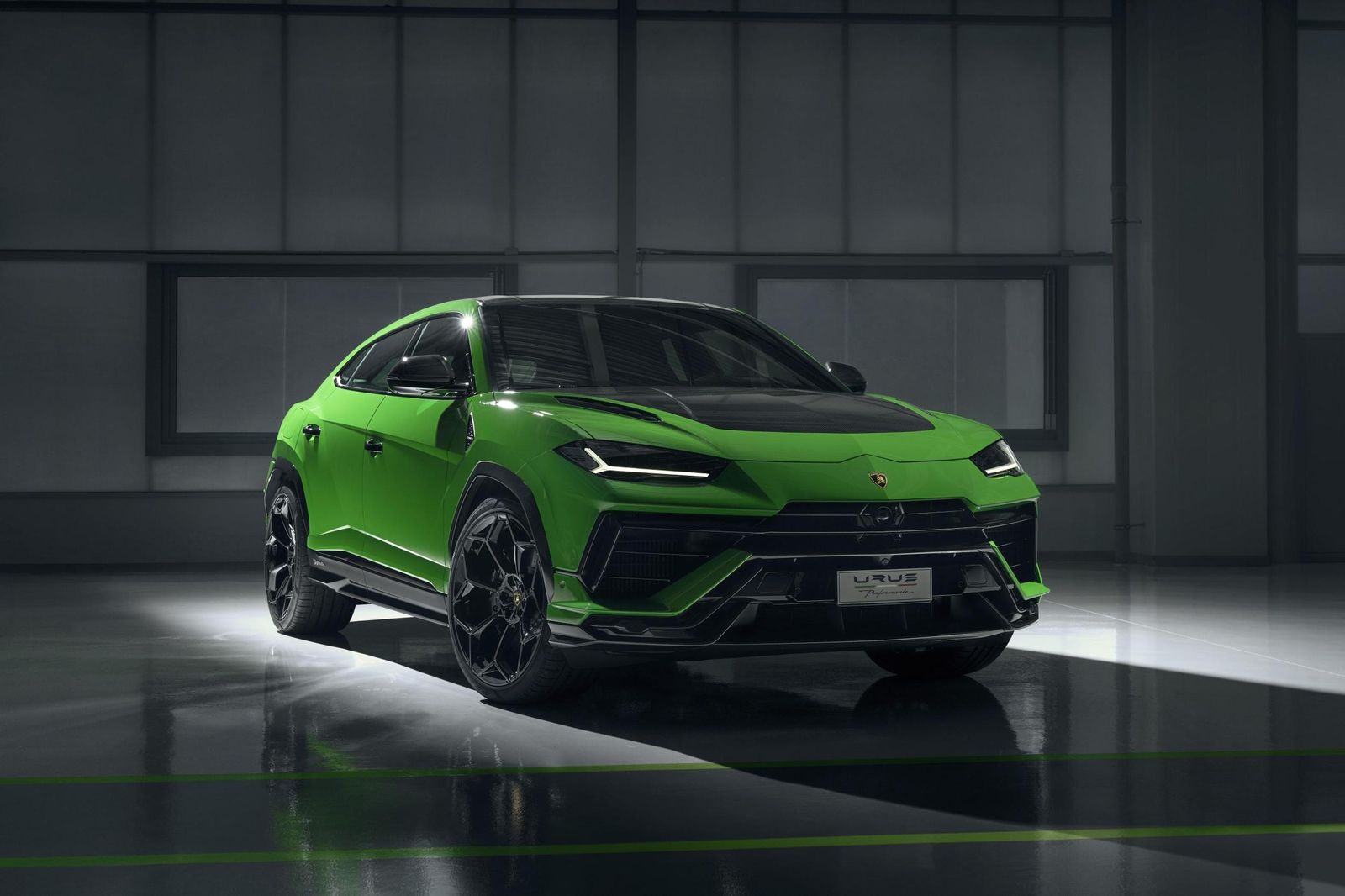 2023 Lamborghini Urus Performante