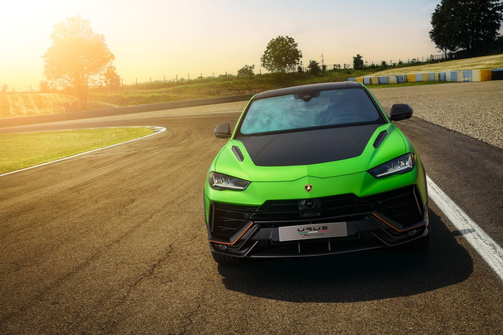 Lamborghini Urus Performante Vs Bmw X6M Competition: Battle For Suv Supremacy 7 Lamborghini urus performante vs bmw x6m competition