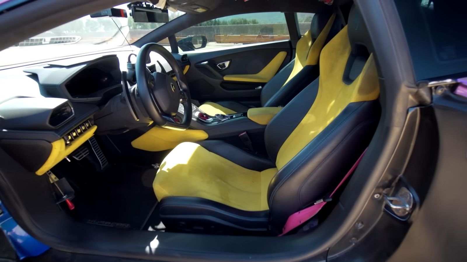 1200Hp Huracan Super Trofeo Evo Vs 1000Hp Grand Cherokee - Wcgw? 19 Videoscreenshot youtube alexchois1200hplamborghinihuracanvstwinturbohemijeepdragracethisvsthat 034