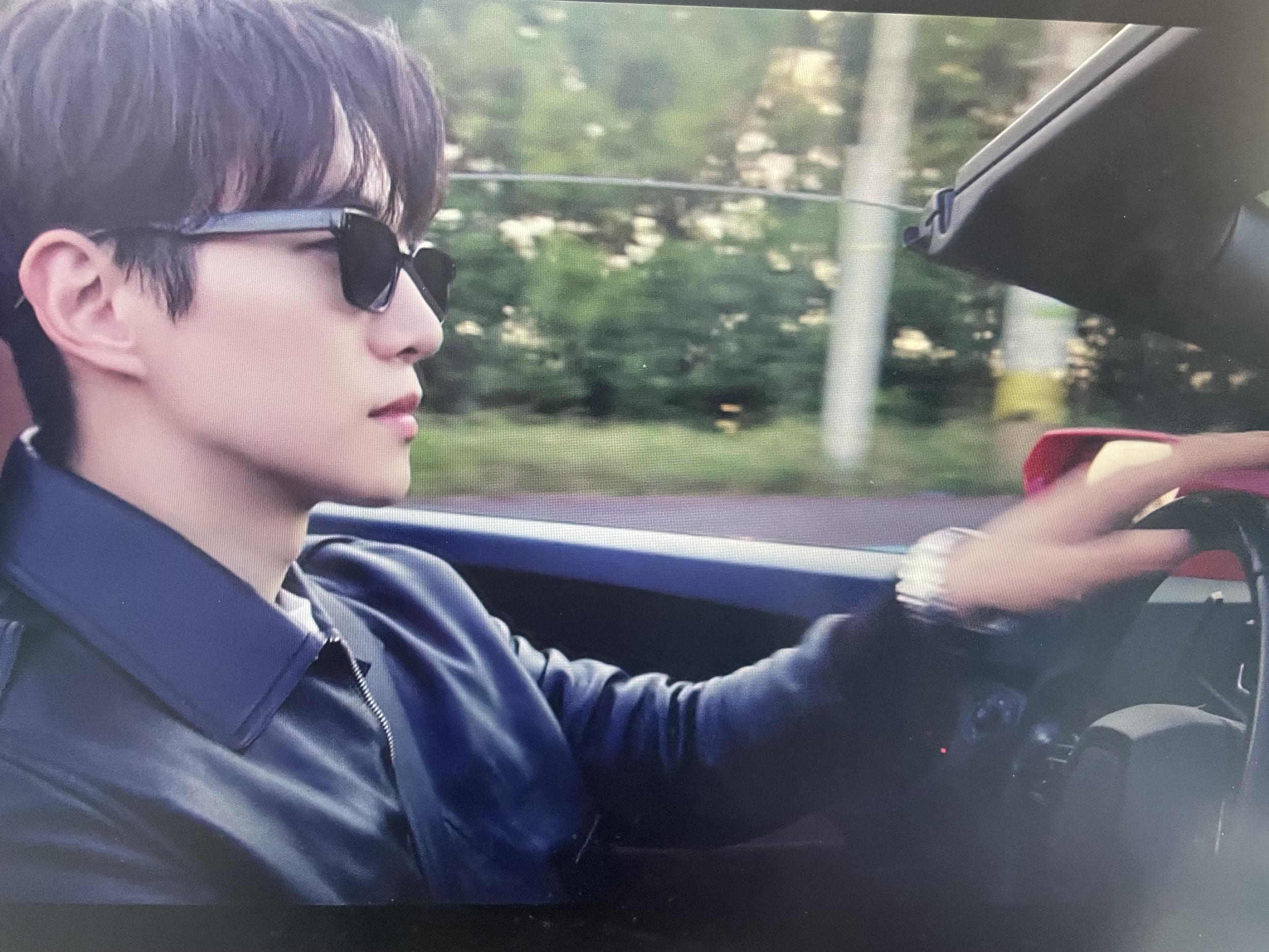 Lamborghini Priceless Revuelto Sold Out In South Korea Till 2025 5 An interior shot of the lamborghini losing its steering wheel badge in order to appear in korean tv show.