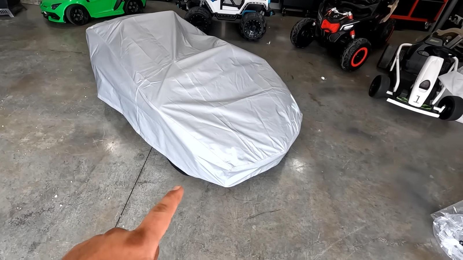 Videoscreenshot youtube brushless24vlamborghiniaventador2seaterrideoncarforkidsreview 816