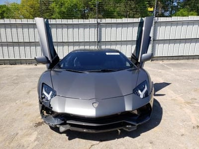 Incredibly Rare Aventador Ultimae Wreckage Selling For $220K At Auction 3 07
