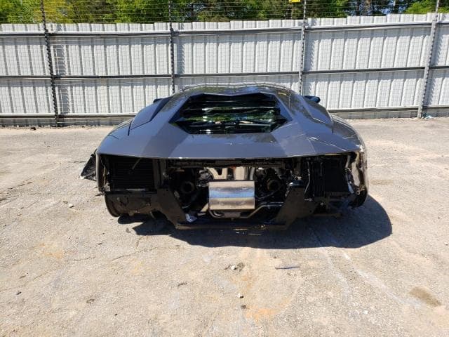 Incredibly Rare Aventador Ultimae Wreckage Selling For $220K At Auction 13 45073473 image 6