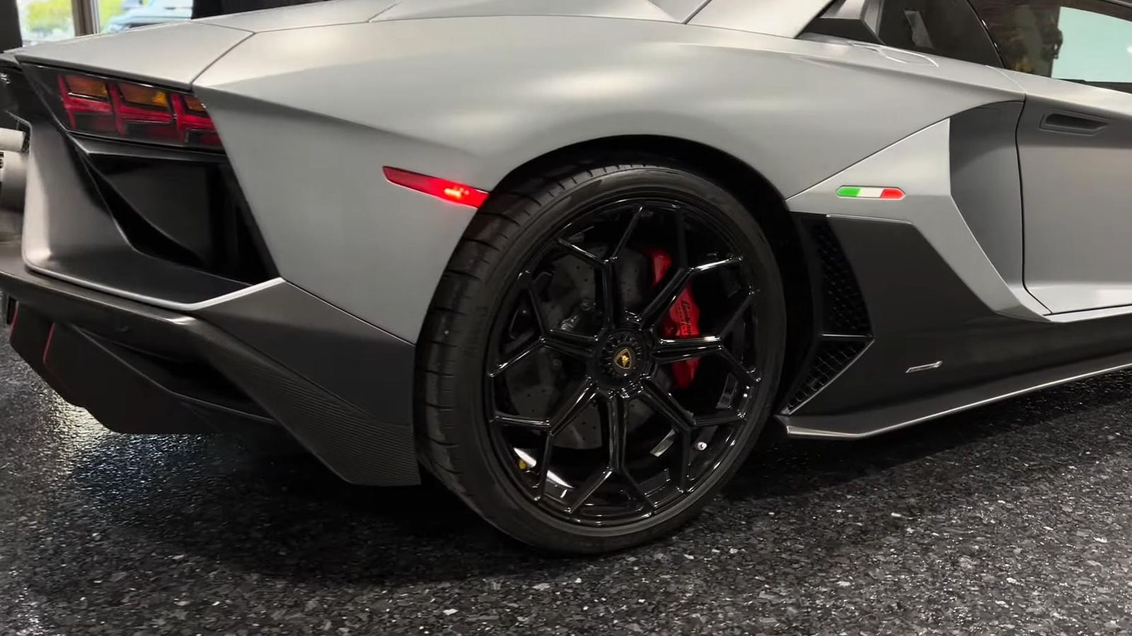 This Exclusive 2022 Lamborghini Aventador Lp780-4 Ultimae Coupe Was For Sale: But You Just Missed It! 12 Videoscreenshot youtube 2022lamborghiniaventadorultimaeinadpersonammattepaintfullppfand60kinoptions 044