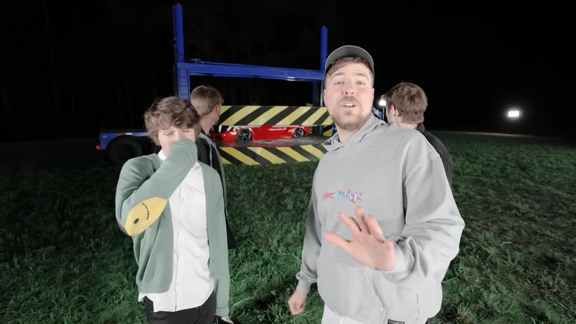 Mrbeast Destroys Lamborghini Worth $200,000 In An Unconventional Way - But Why? 3 Videoscreenshot youtube hydraulicpressvslamborghini 957
