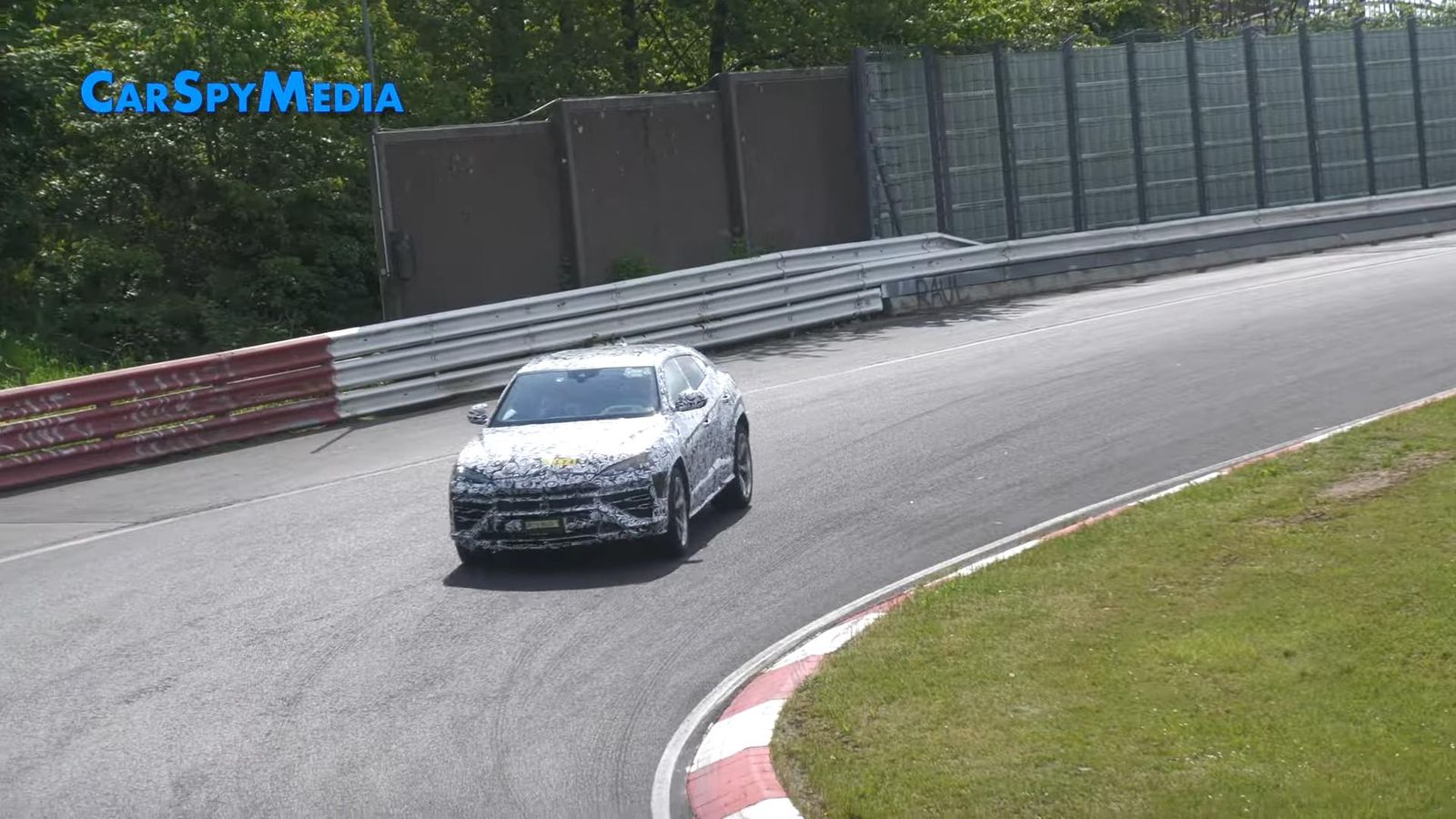10 Reasons Why The Lamborghini Urus Is Still Popular In 2023 13 Videoscreenshot youtube lamborghinitestdayatthenrburgringwithsterratorevueltotecnicaandurusphevprototype 143