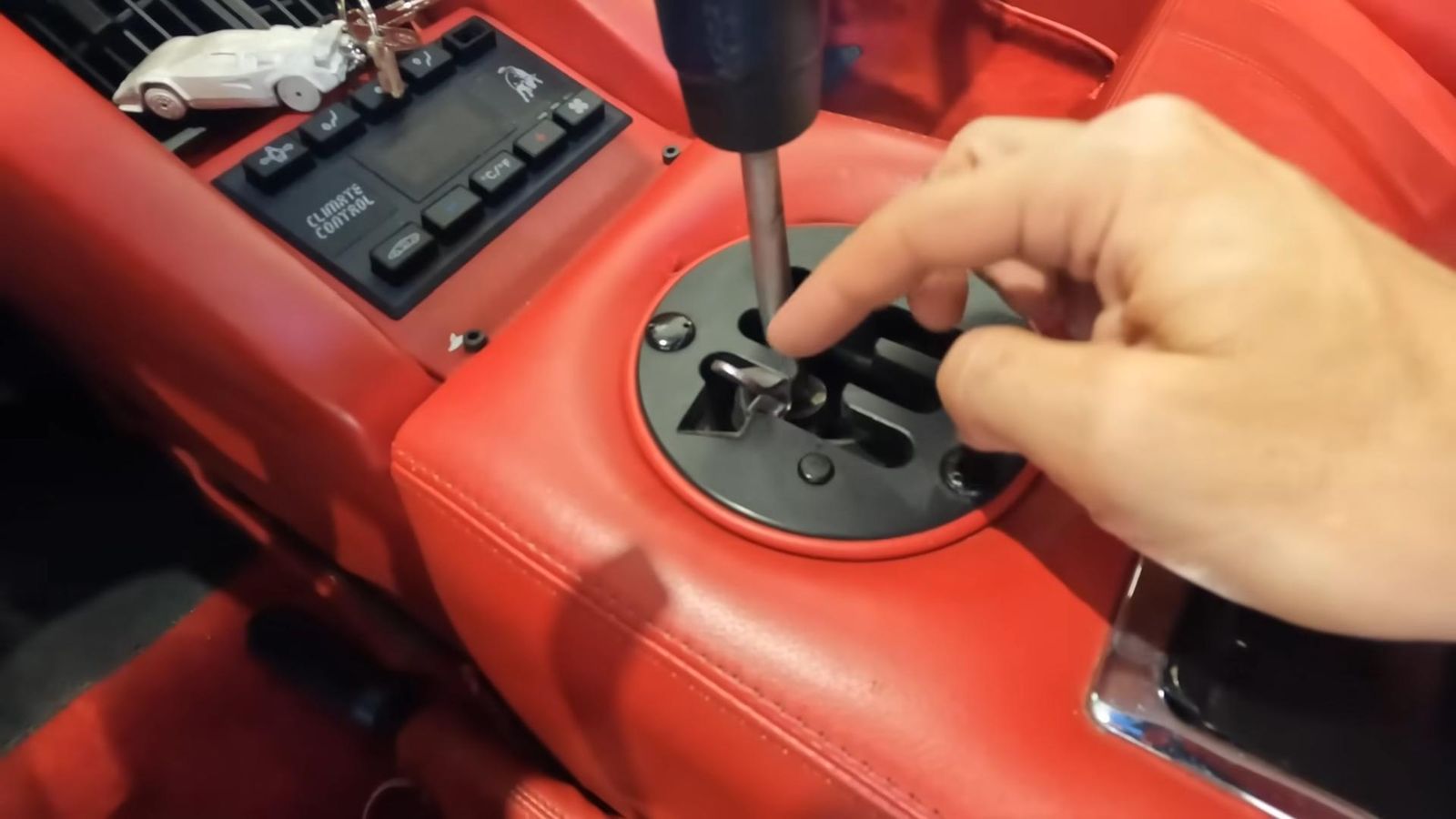 Videoscreenshot youtube whyitmightbetimetosellmylamborghinicountachafakereplicaisbetter 014