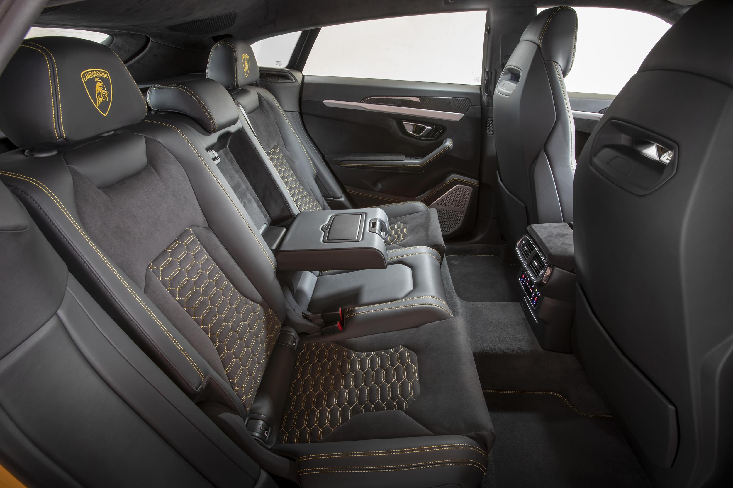 Do lamborghinis have back seats?