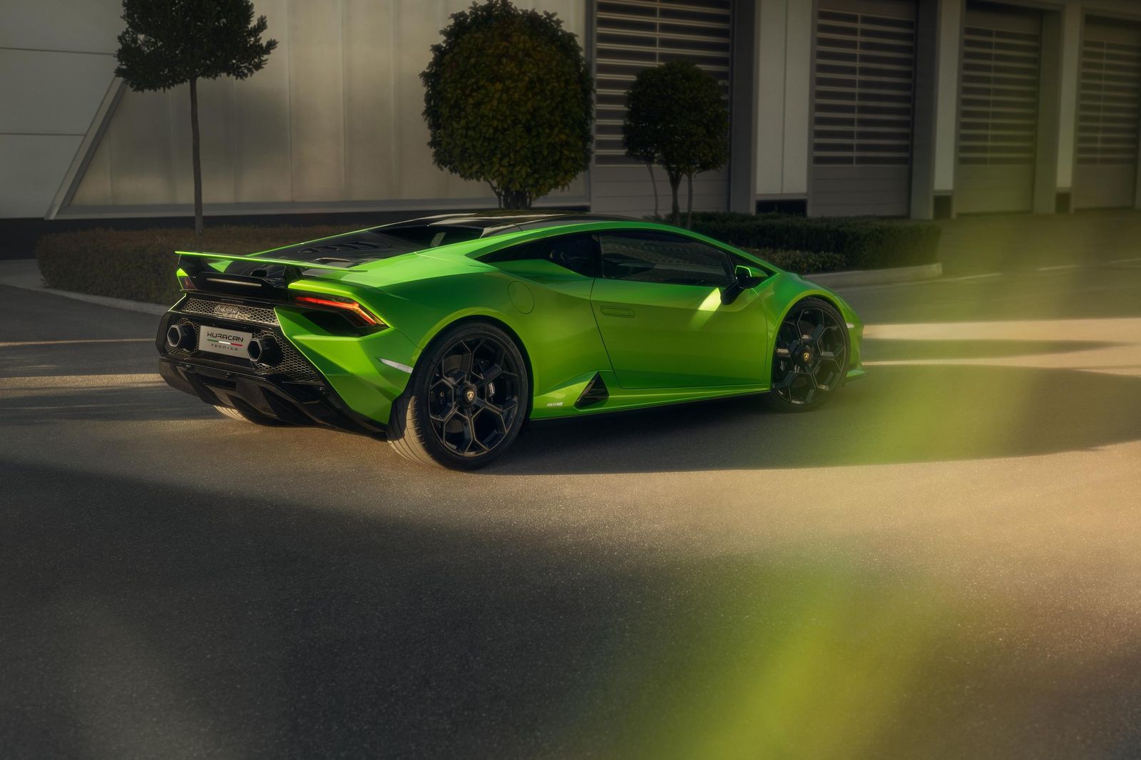 10 Fast Facts About Sensational Lamborghini Huracan Tecnica 5 612134