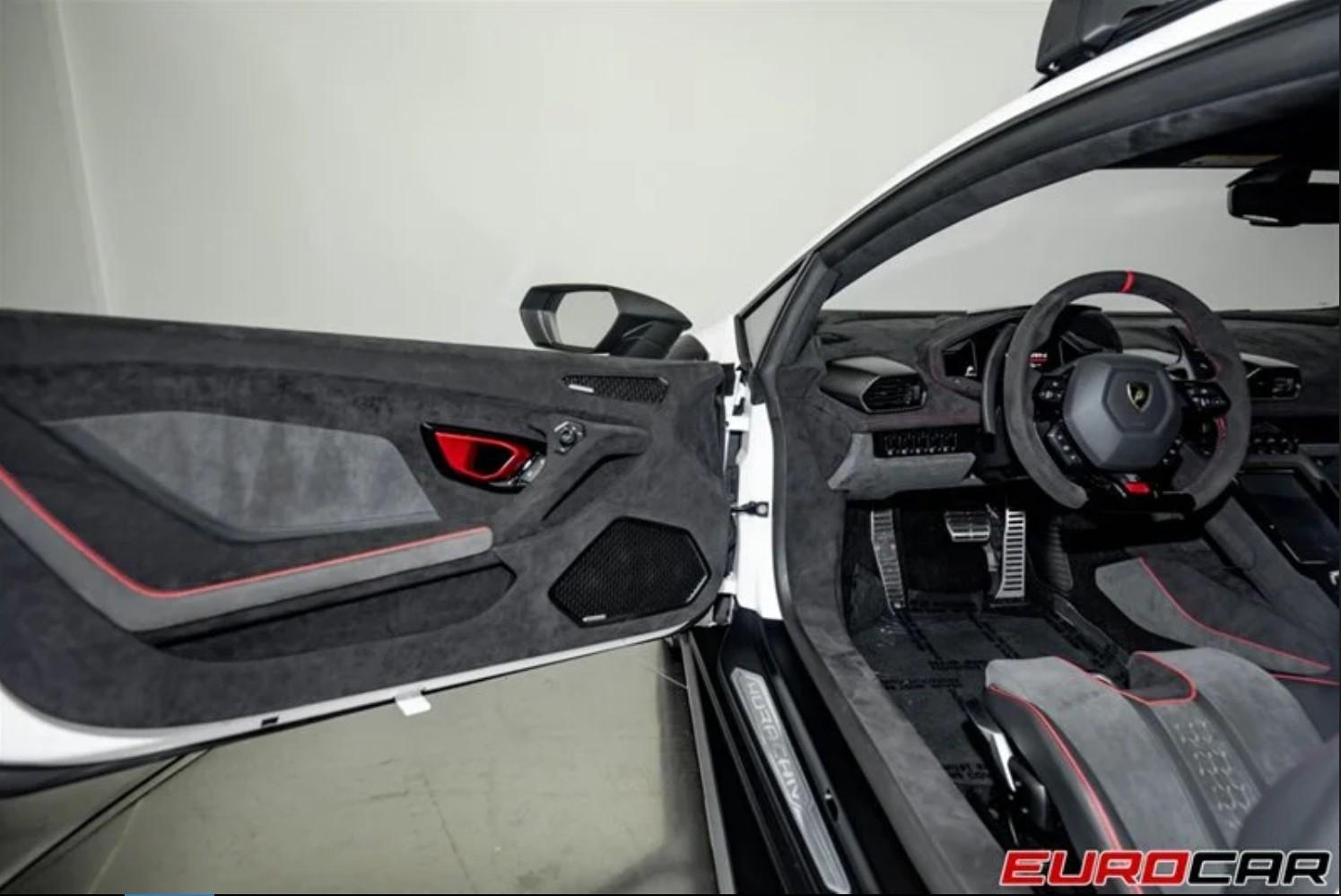 Pre-Owned Immaculate 2023 Lamborghini Huracan Sterrato For Sale 11 Screenshot 2 3
