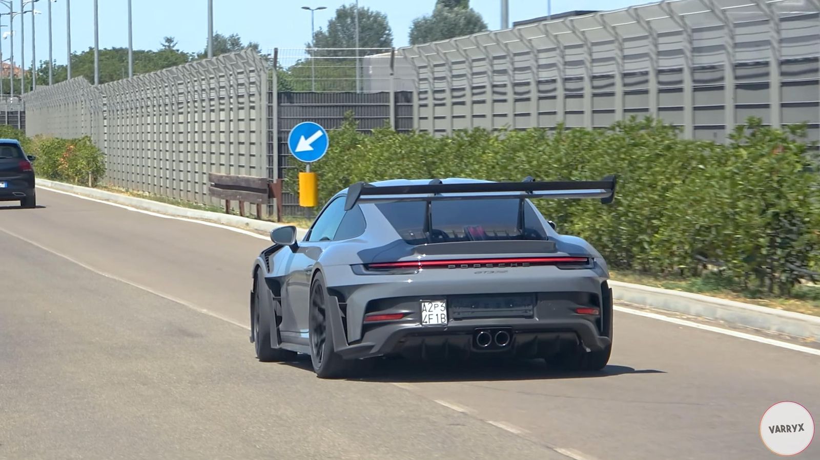 What Is A Stunning New Porsche 992-Generation Gt3 Rs Doing In Lamborghini'S Sant'Agata Bolognese Factory? 8 Videoscreenshot youtube somethingswrongagain 846