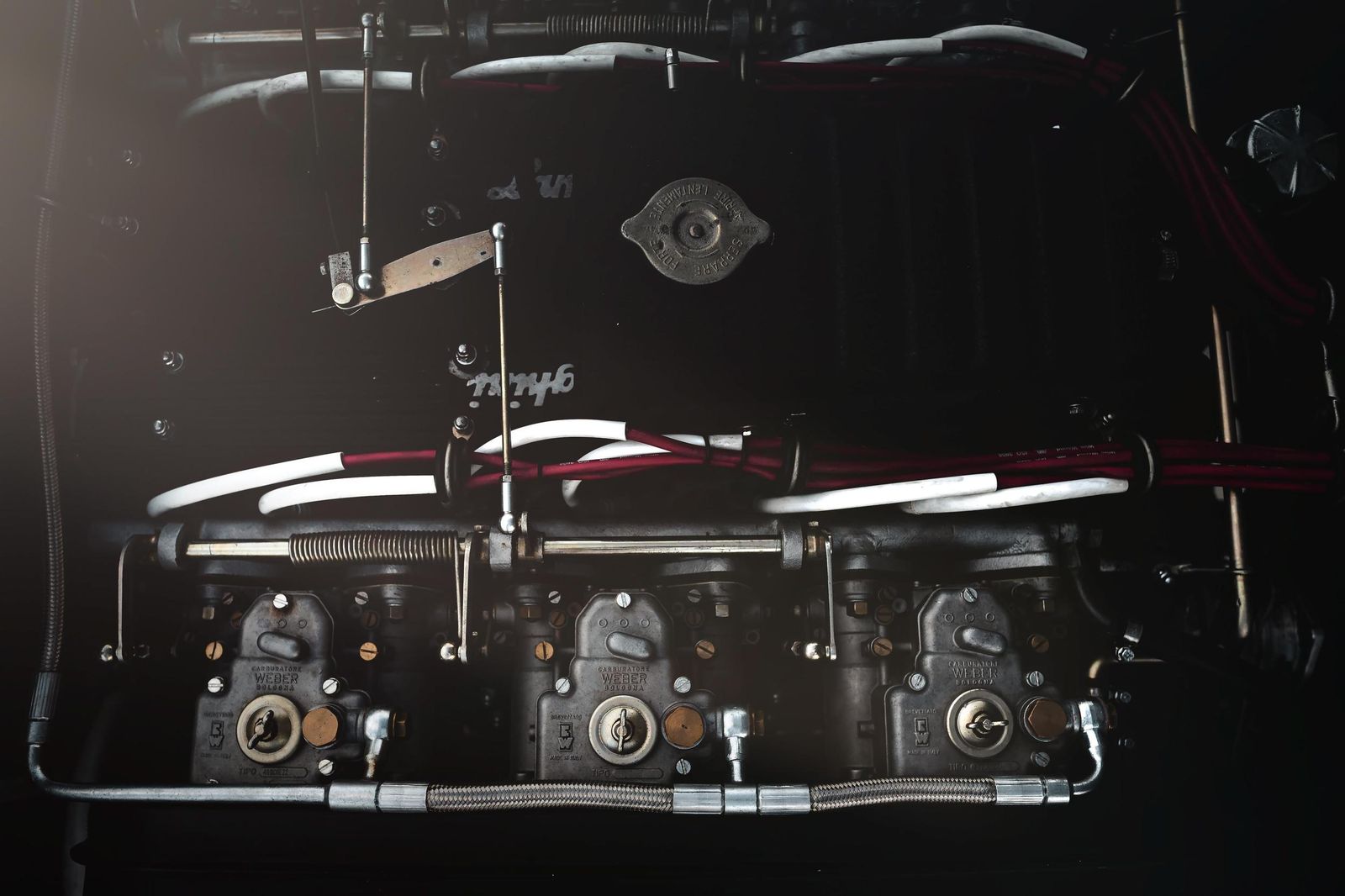 V8 Vs V12: What’s The Difference And Which One Is Better? 9 V8 vs v12 engine fuel efficiency and emissions