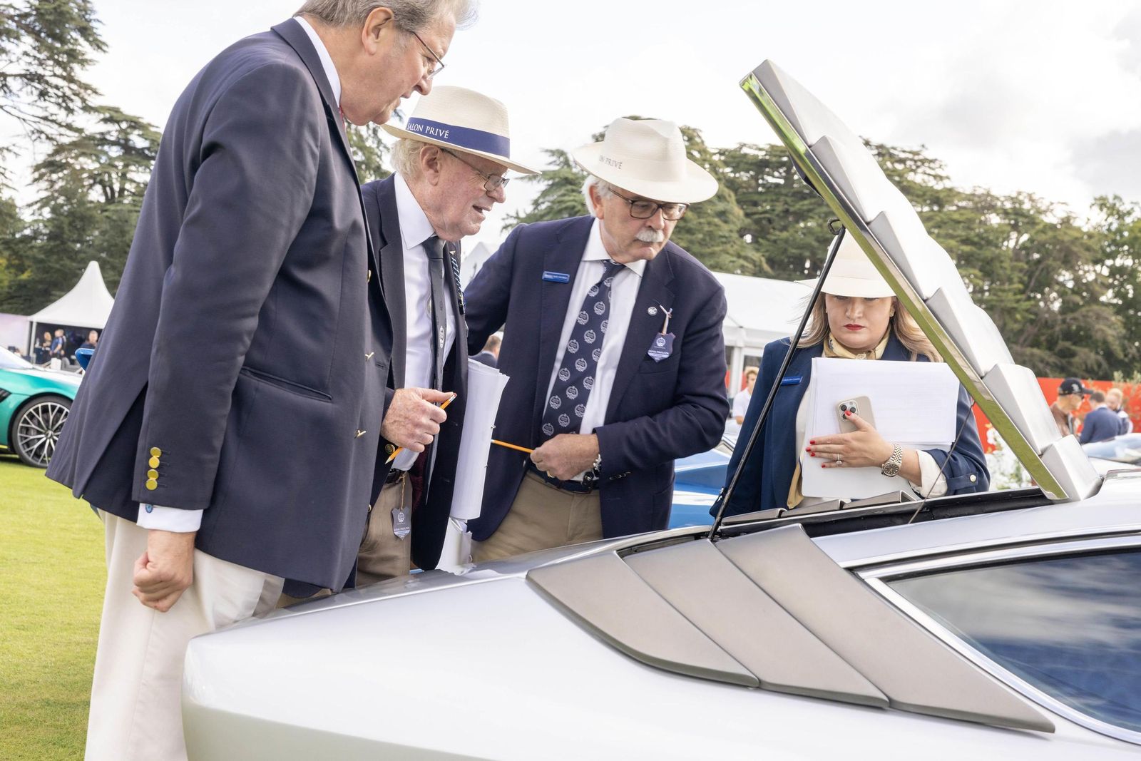 How Much Do Lamborghini Salesmen Make?