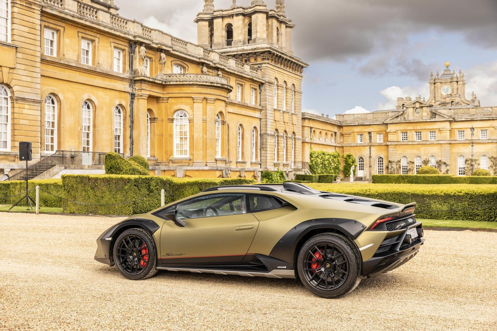 Why Lamborghini is a Luxury Car Icon?