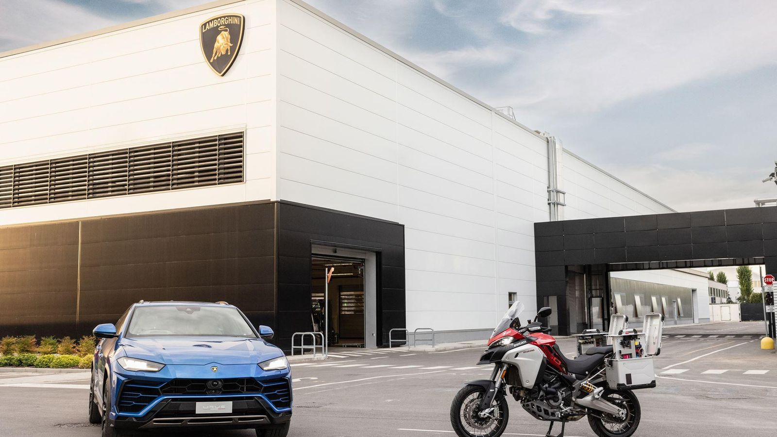 Lamborghini And Ducati Pioneer Life-Changing Motorbike-To-Car Communication System For A Safer Tomorrow 15 648447