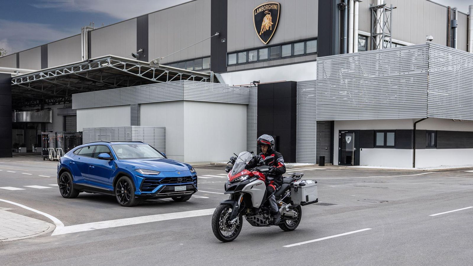 Lamborghini And Ducati Pioneer Life-Changing Motorbike-To-Car Communication System For A Safer Tomorrow 3 648448 v2