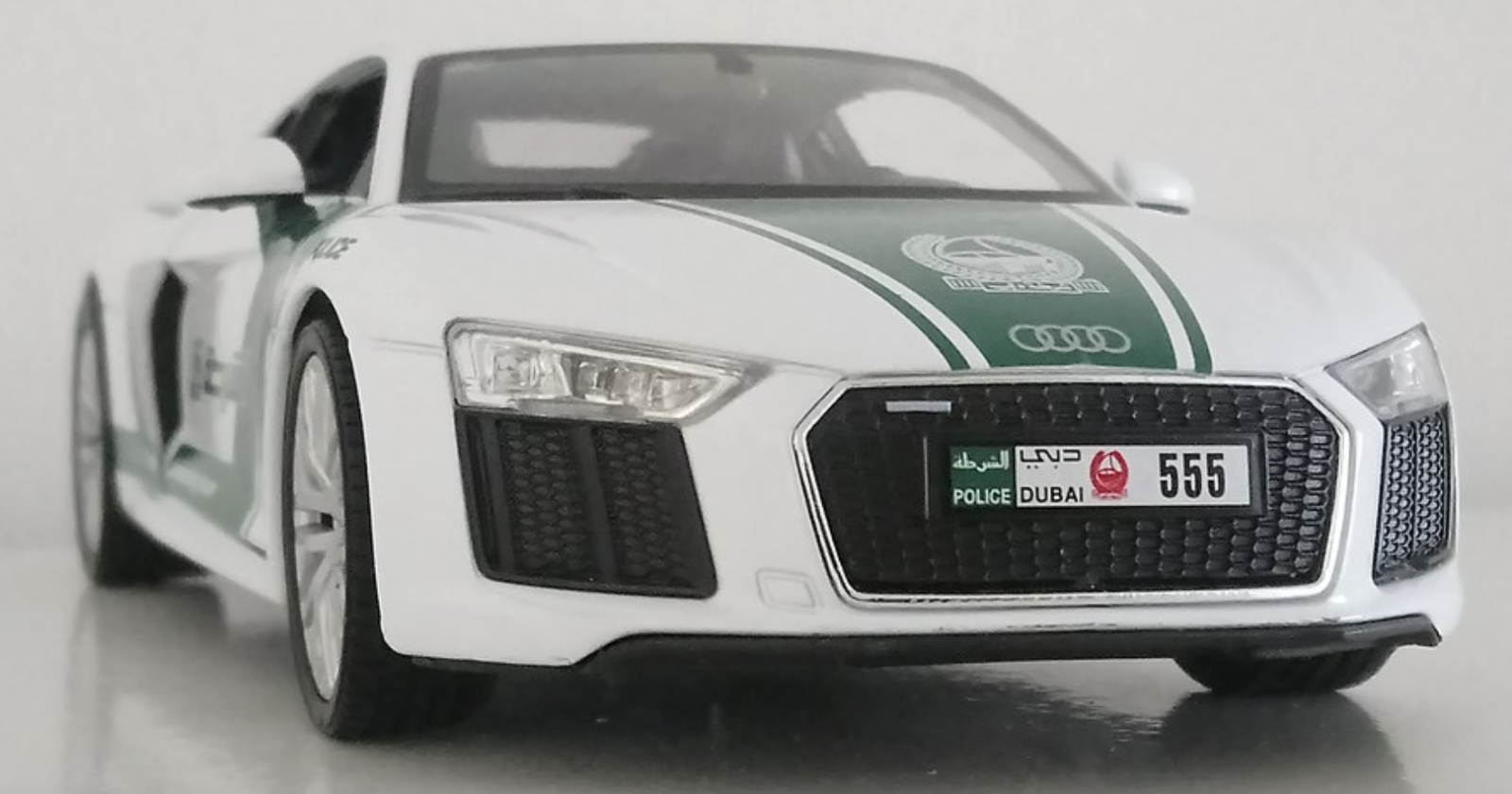 Dubai Police Cars: Beyond The Lamborghini – Exploring An Arsenal Of Luxury Vehicles 25 Audi r8 dubai police car