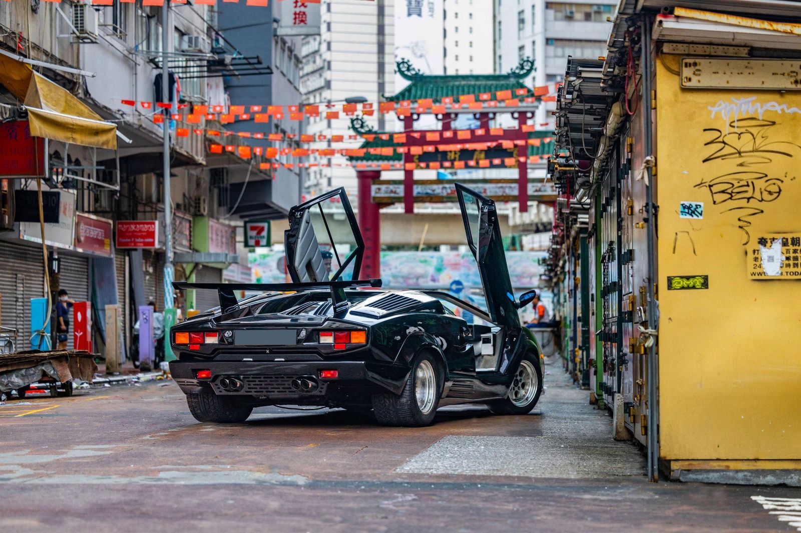Rare &Amp; Immaculate 25Th Anniversary Metallic Black Lamborghini Countach With Under 12K Miles Hits The Market! 7 Bc23 r0001 059