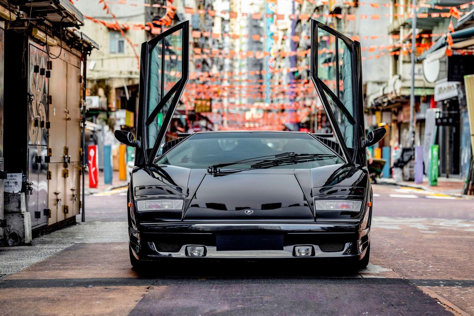Rare &Amp; Immaculate 25Th Anniversary Metallic Black Lamborghini Countach With Under 12K Miles Hits The Market! 12 Bc23 r0001 061