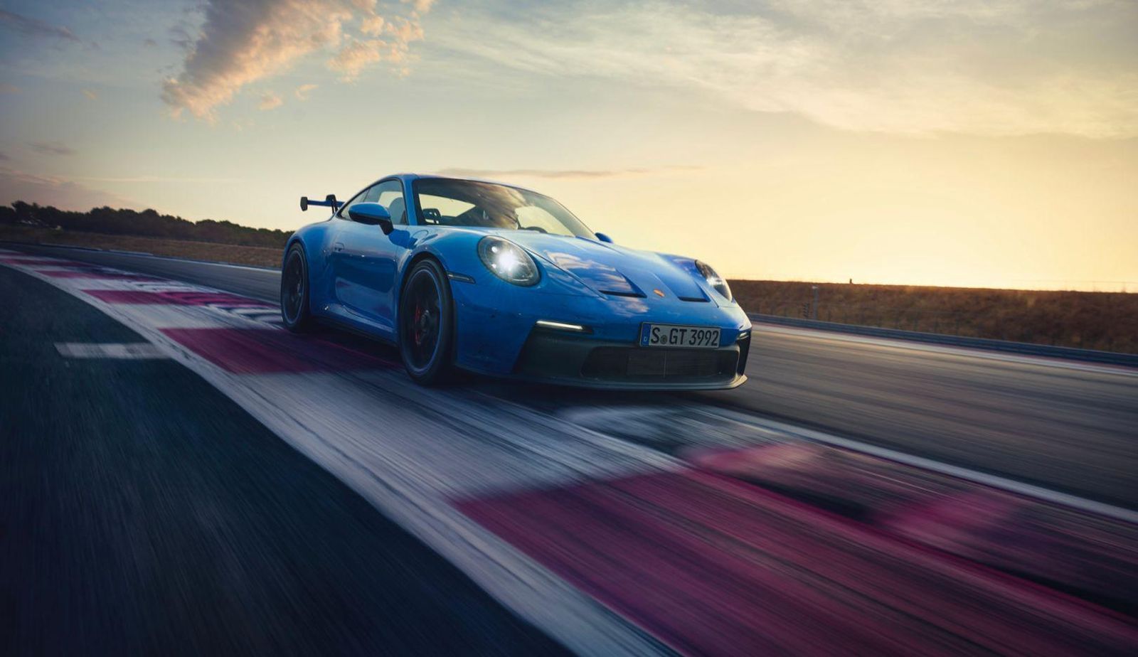 Porsche 911 gt3 (992 generation)