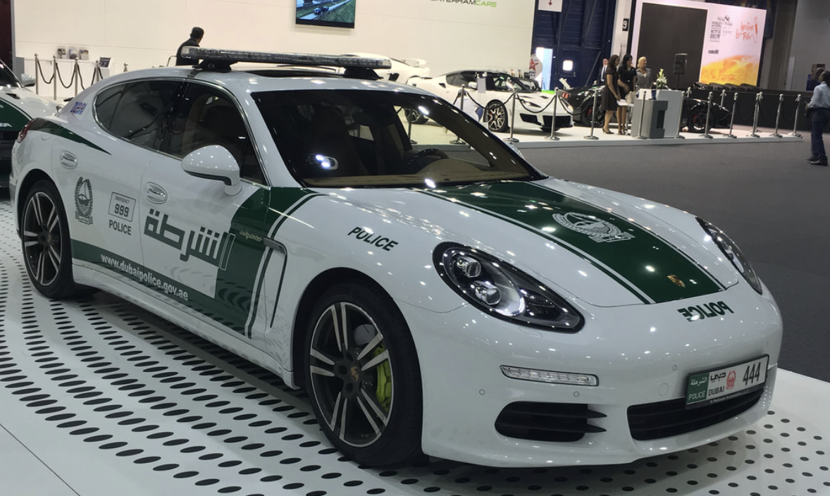 Dubai Police Cars: Beyond The Lamborghini – Exploring An Arsenal Of Luxury Vehicles 35 Porsche panamera s e hybrid dubai police car