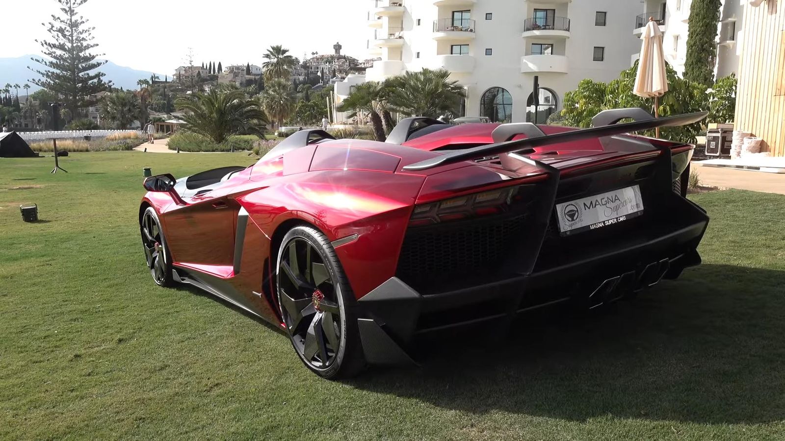 Vs youtube 1of110mlamborghiniaventadorjdrivinginspain 528