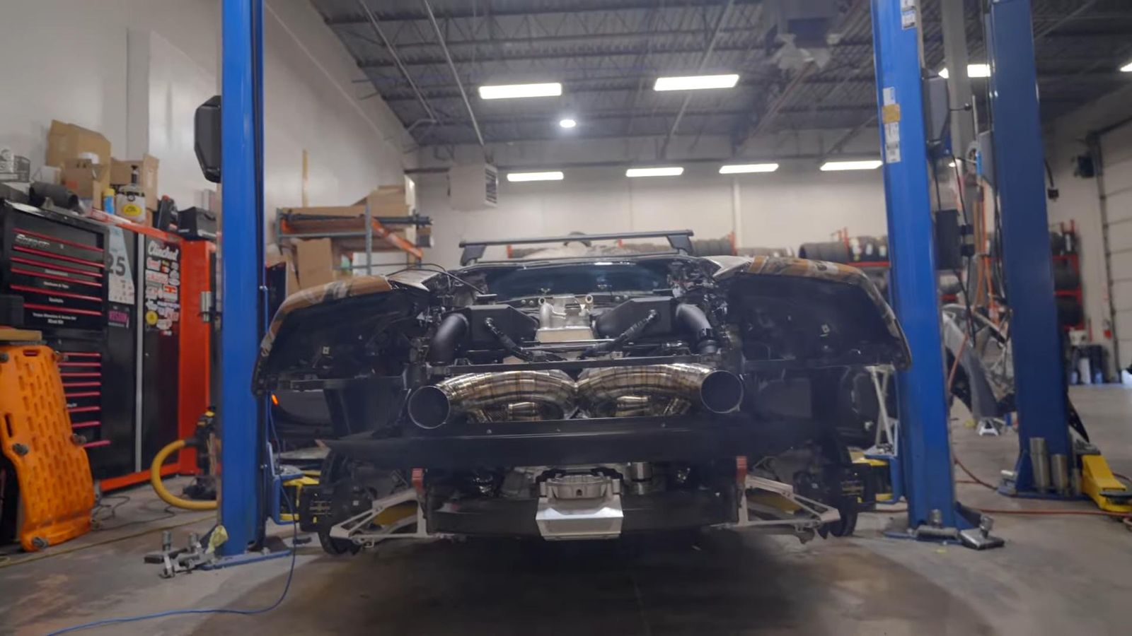 Vs youtube worldsfirsttwinturbolamborghinisterrato 1100horsepower 720