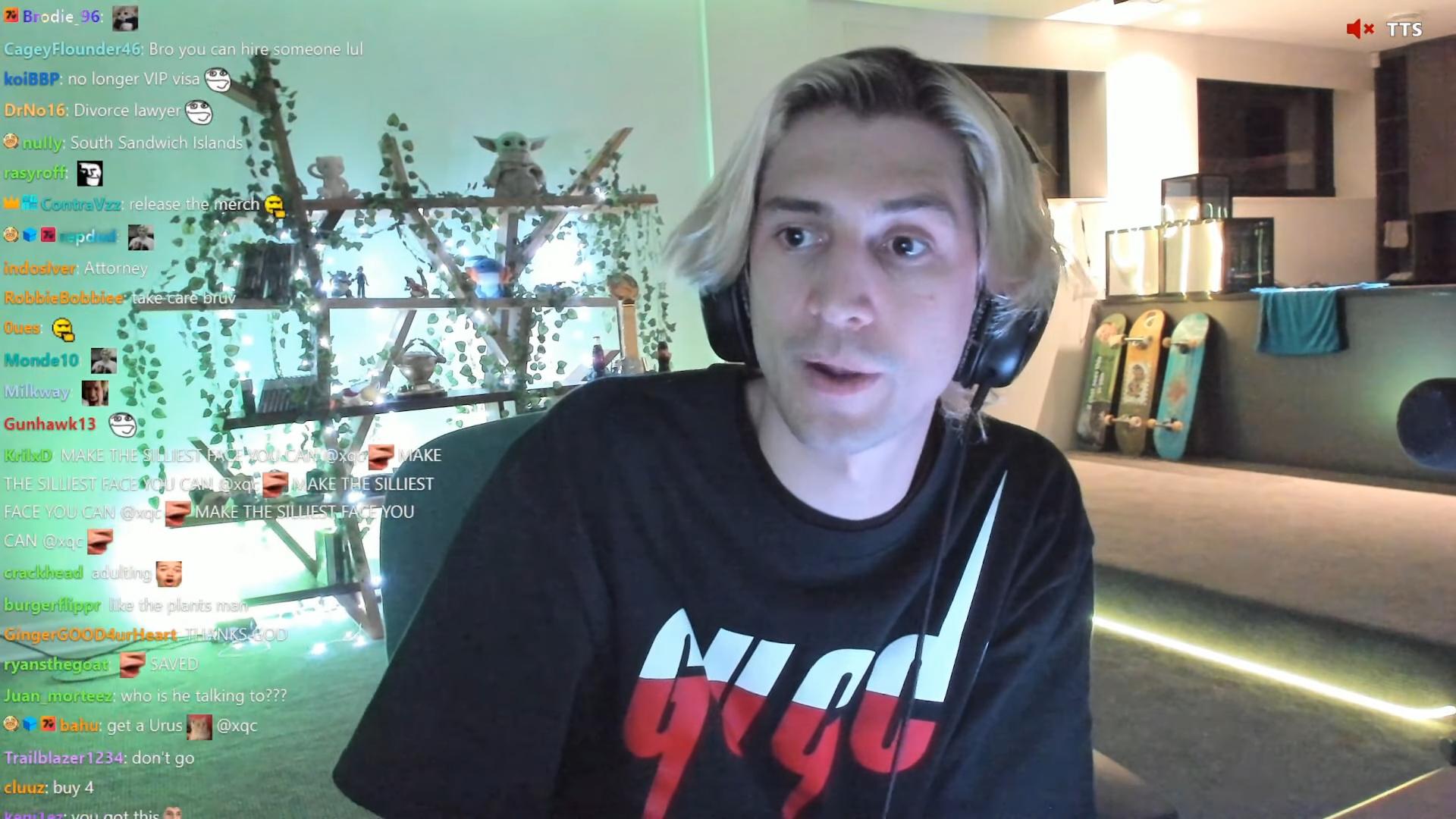 Vs youtube xqctalksaboutbuyinganewcar 016
