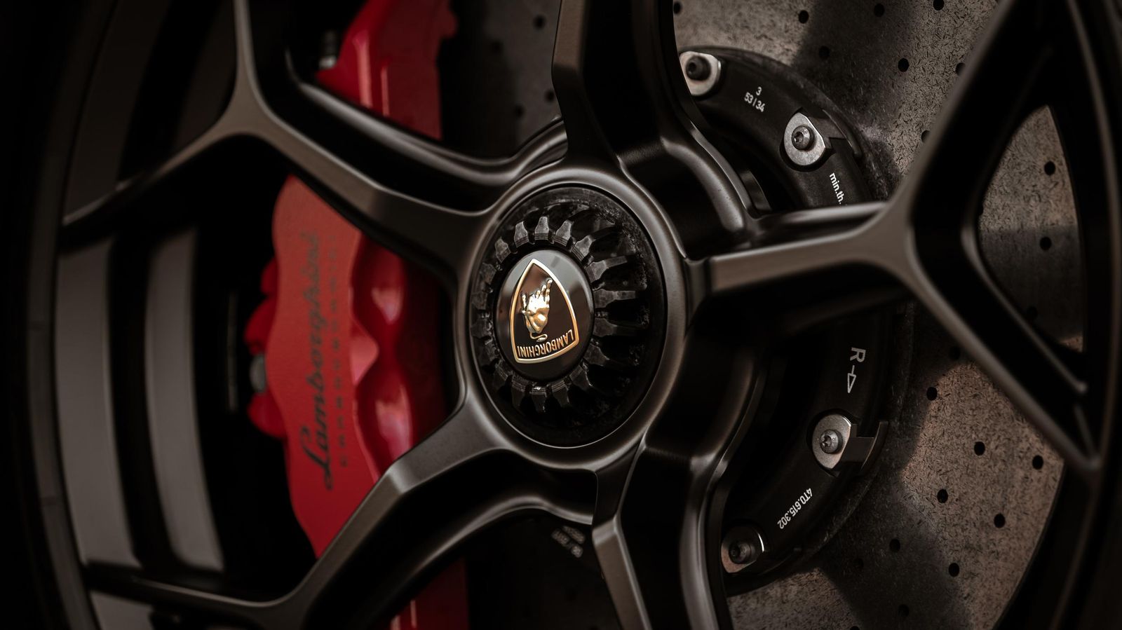 Lamborghini Bolt Patterns & Lug Sizes: A Comprehensive Overview
