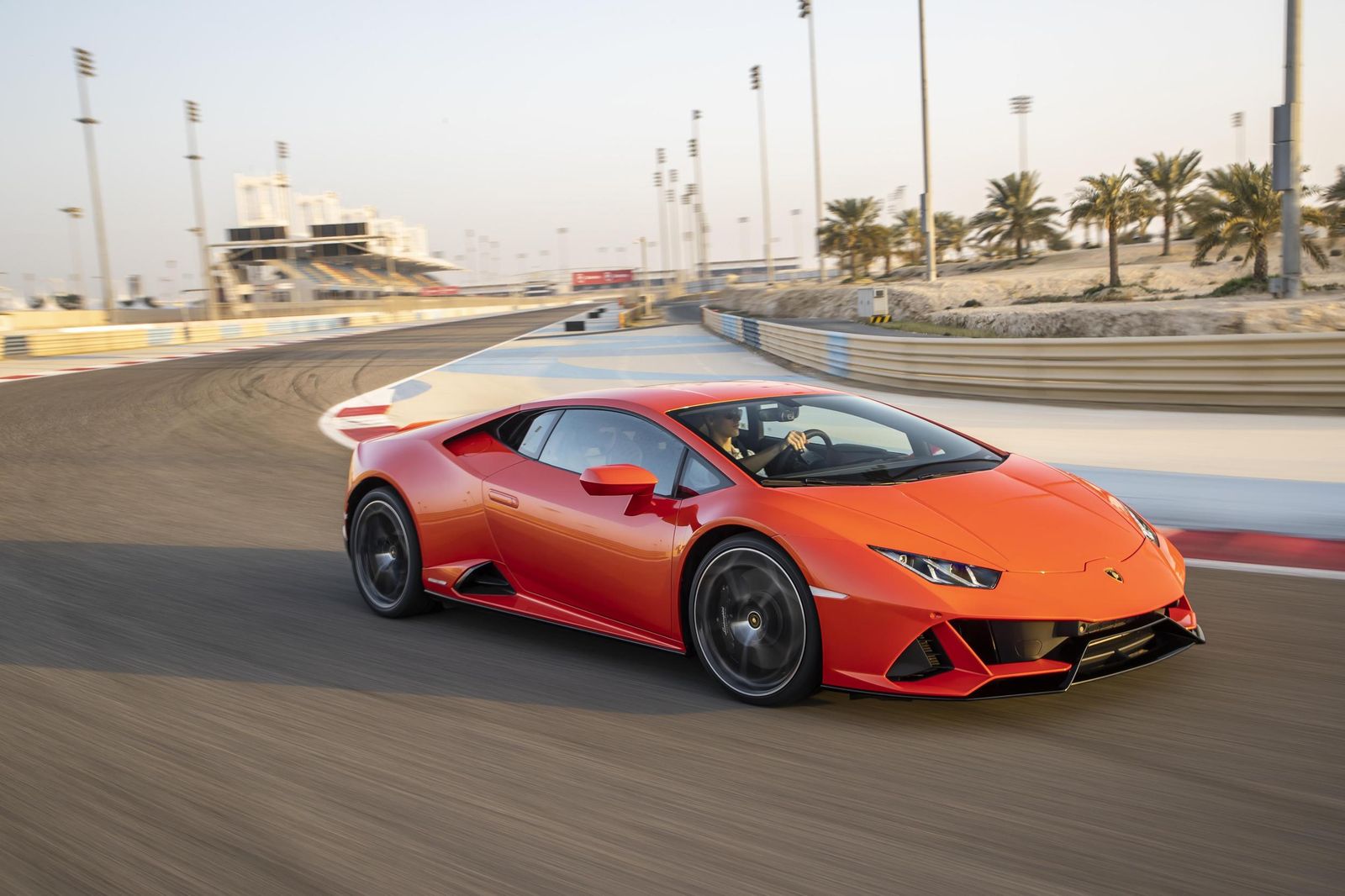 Lamborghini Huracan Evo Vs Ferrari F8 Tributo : The Ultimate Supercar Showdown 7 Lamborghini huracan evo vs ferrari f8 tributo
