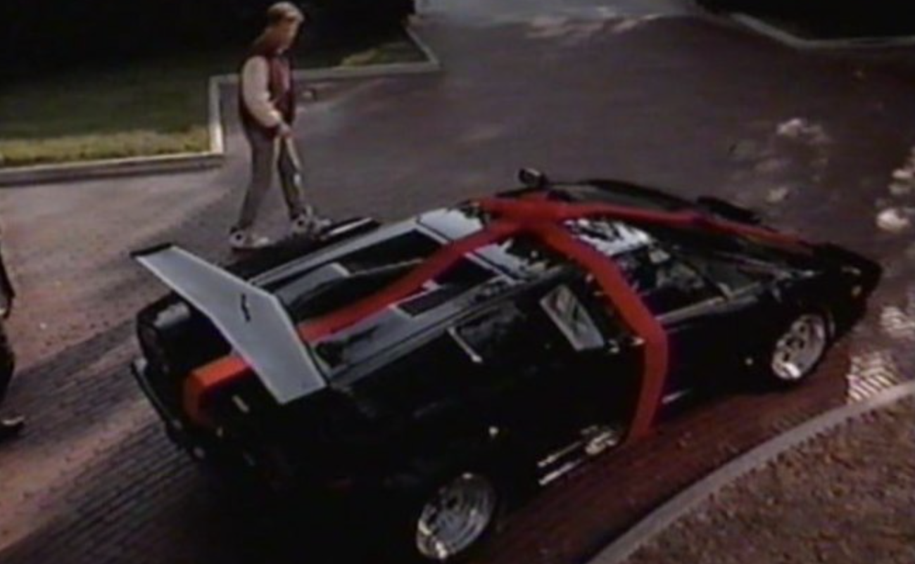 Closer 1990 lamborghini