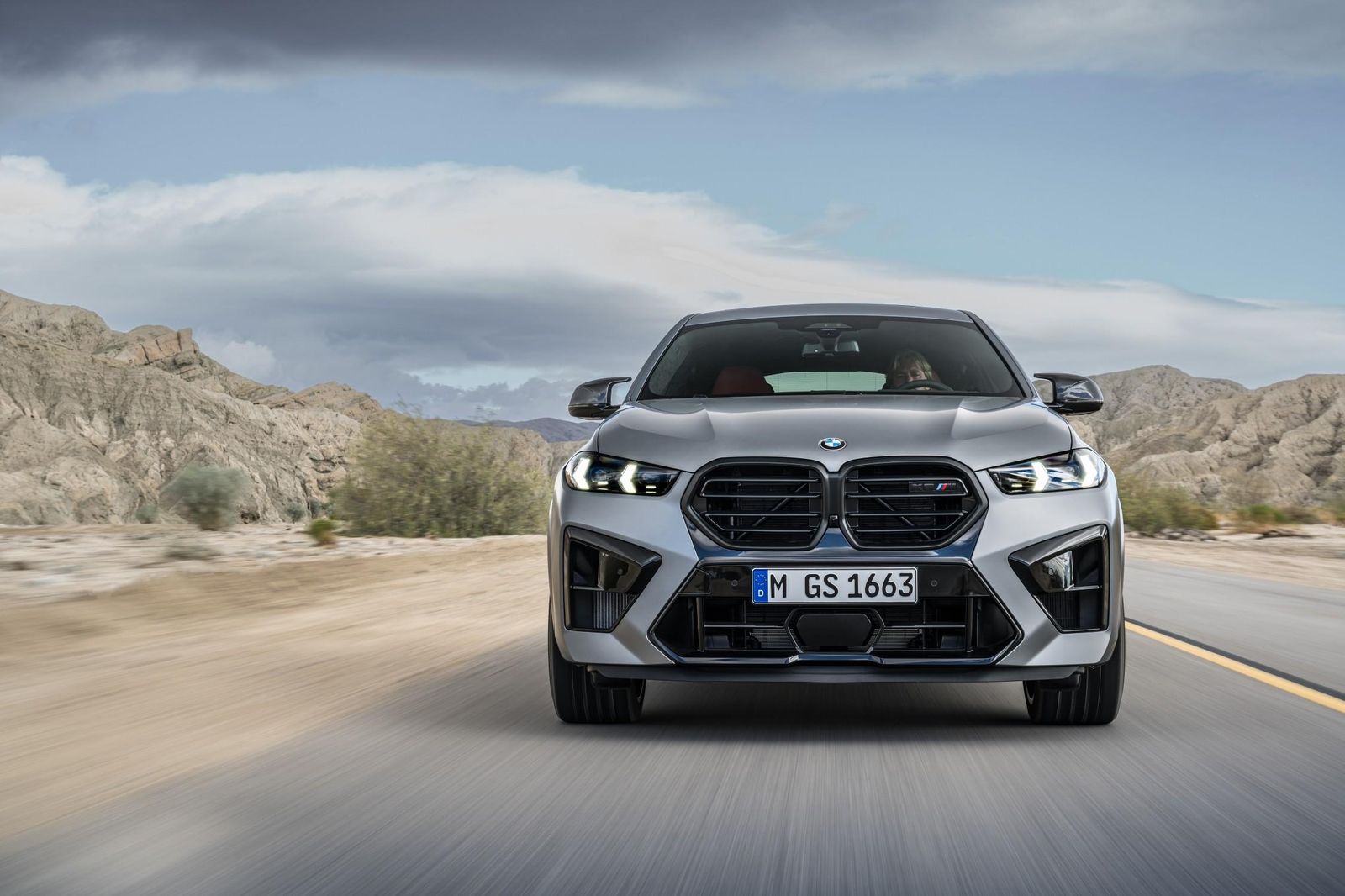 Lamborghini Urus Performante Vs Bmw X6M Competition: Battle For Suv Supremacy 13 Vs youtube 2019lamborghinihuracanperformanteblucepheuskla11256 010 1