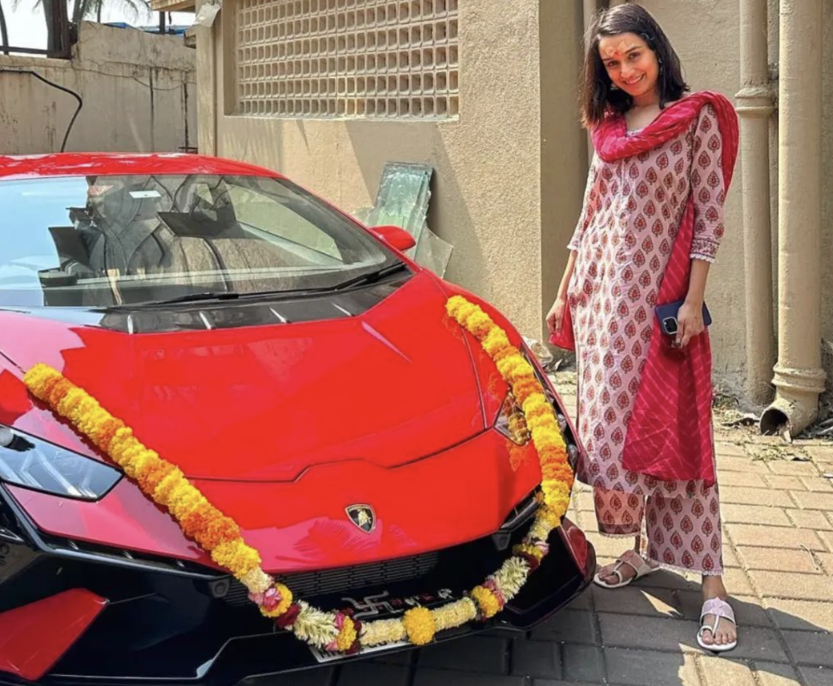 Shraddha kapoor lamborghini