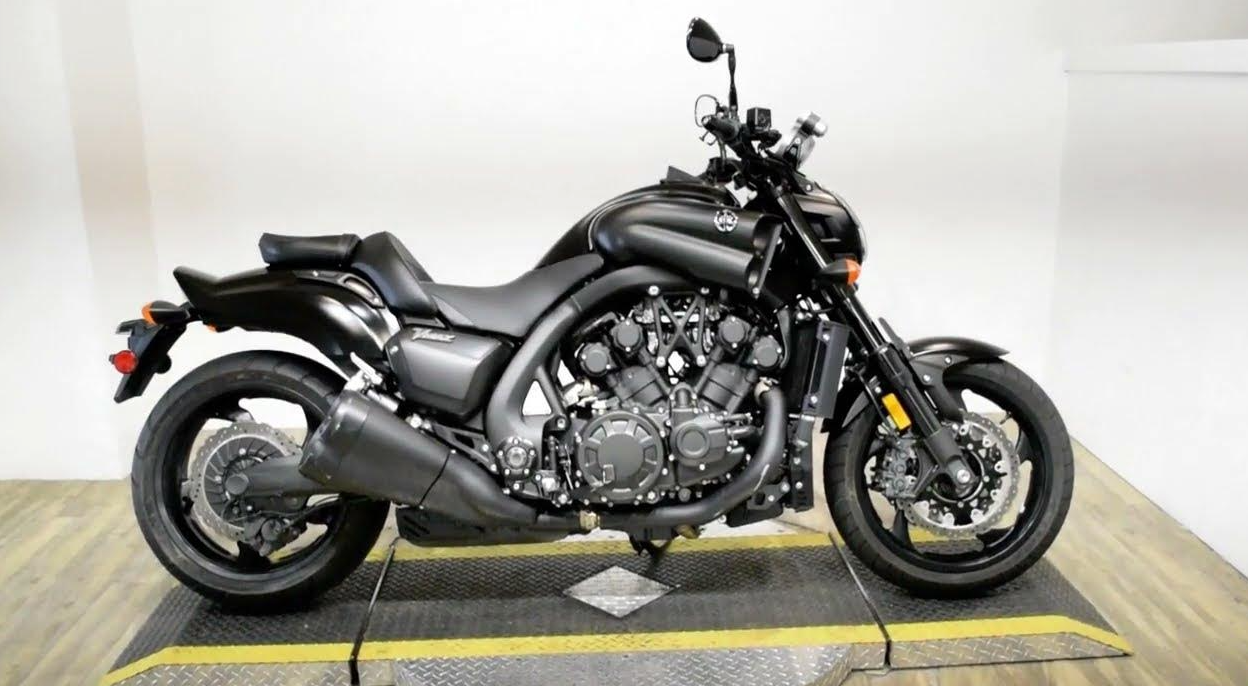 Top Speed Rivals Of The Ducati Diavel 1260 Lamborghini 9 2020 yamaha vmax