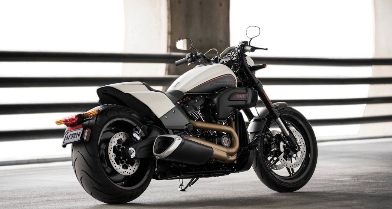 Top Speed Rivals Of The Ducati Diavel 1260 Lamborghini 5 2021 harley-davidson fxdr 114