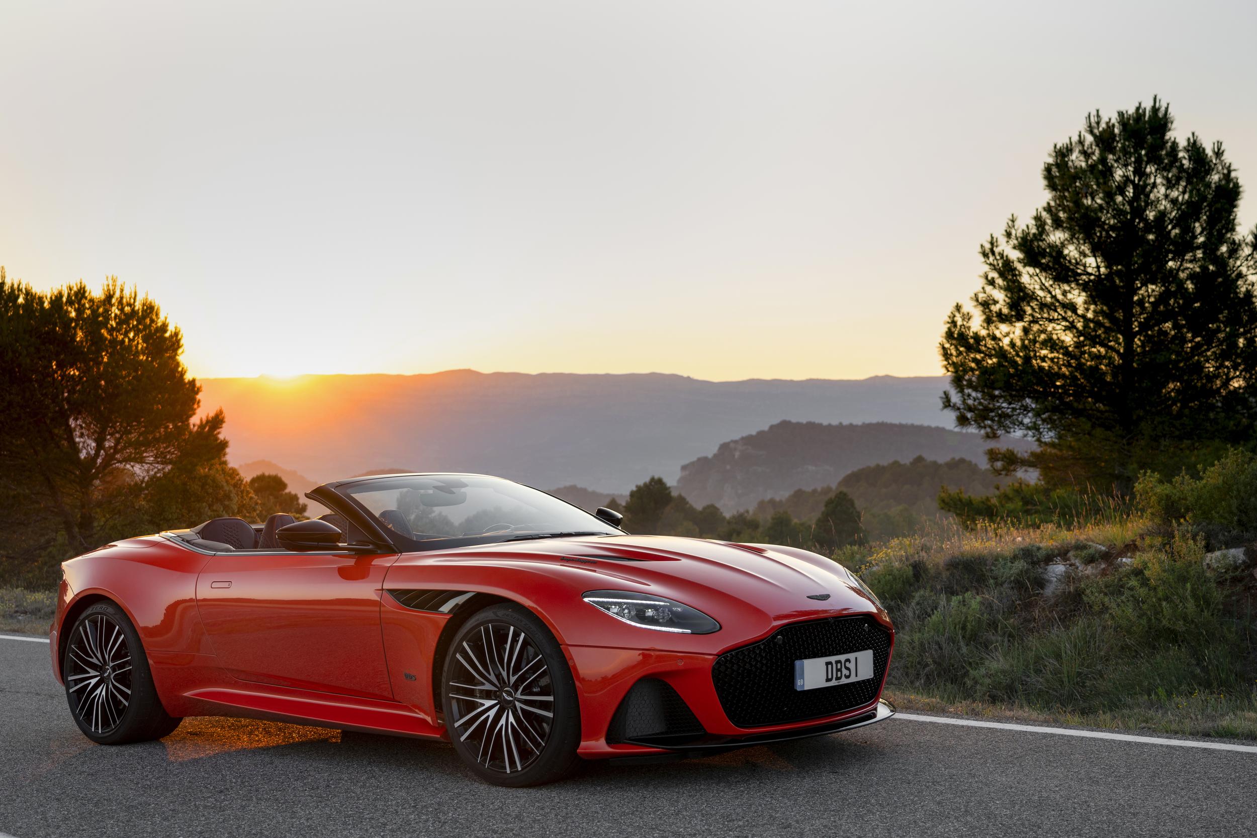 Aston martin dbs superleggera volante