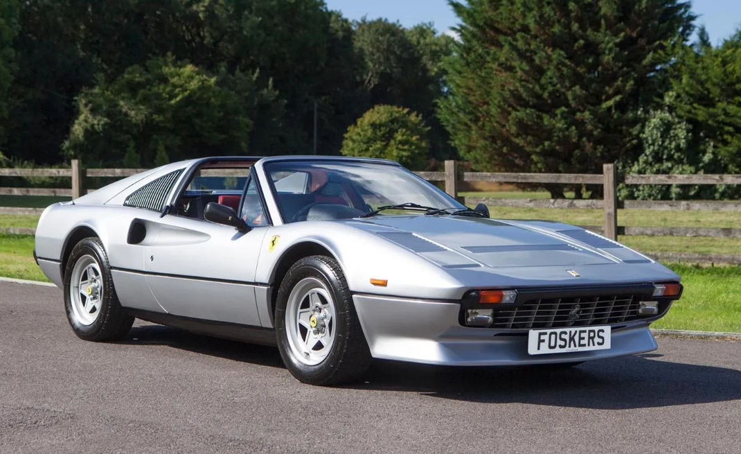 How To Spot The Difference Of Classic Ferrari Models From Lamborghinis 7 Ferrari 308 gtb/gts looks like lamborghini silhouette p300