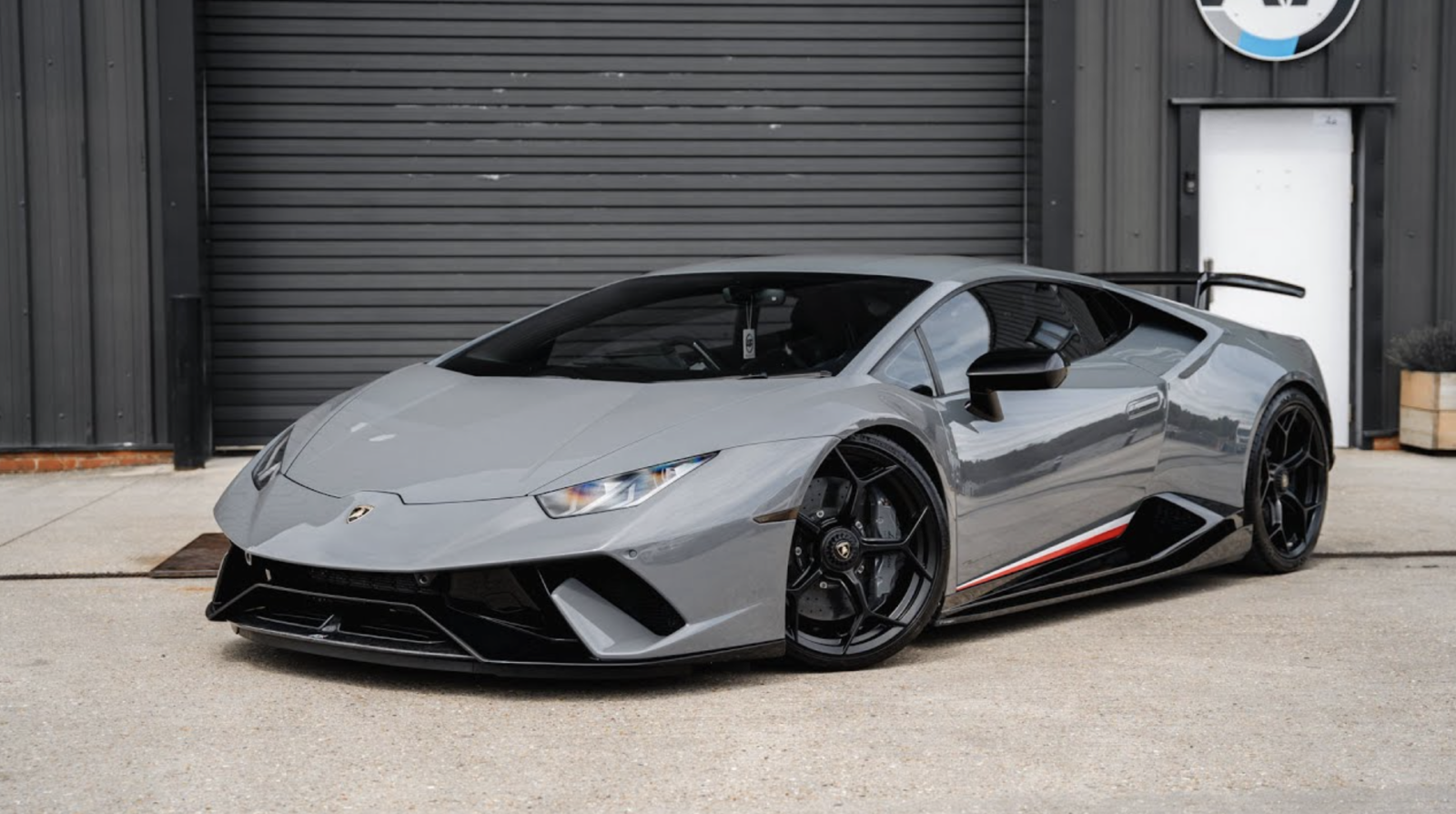 Lamborghini huracán lp 640-4 performante