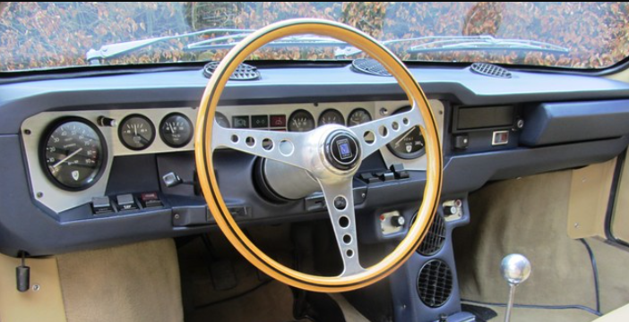 Ferrari Bb 512 Vs. Lamborghini Urraco P200: A Comparative Study Of Their Striking Similarities 25 Lamborghini urraco p200 inside