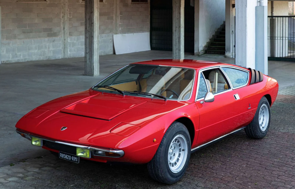 How To Spot The Difference Of Classic Ferrari Models From Lamborghinis 13 Lamborghini urraco p300 that looks like ferrari 308 gt4