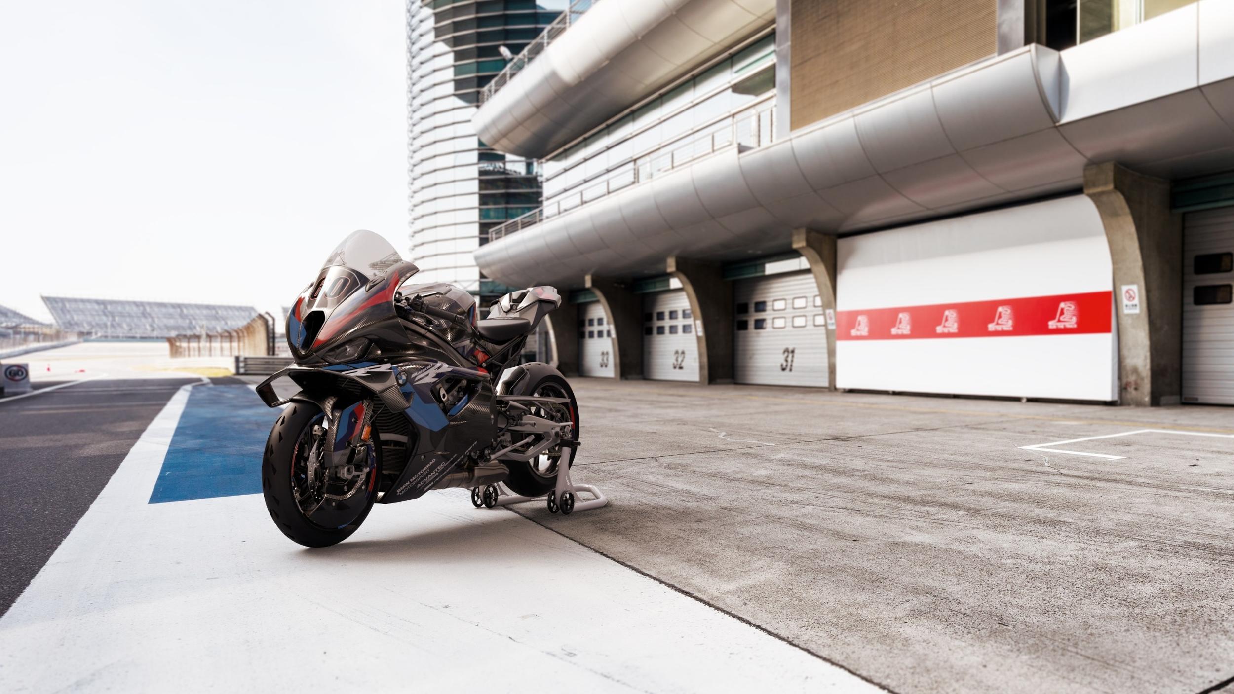 Superbikes Vs Lamborghini: 10 Exclusive Superbikes That Leave The Lamborghini Aventador Svj In The Dust 11 Superbikes vs lamborghini