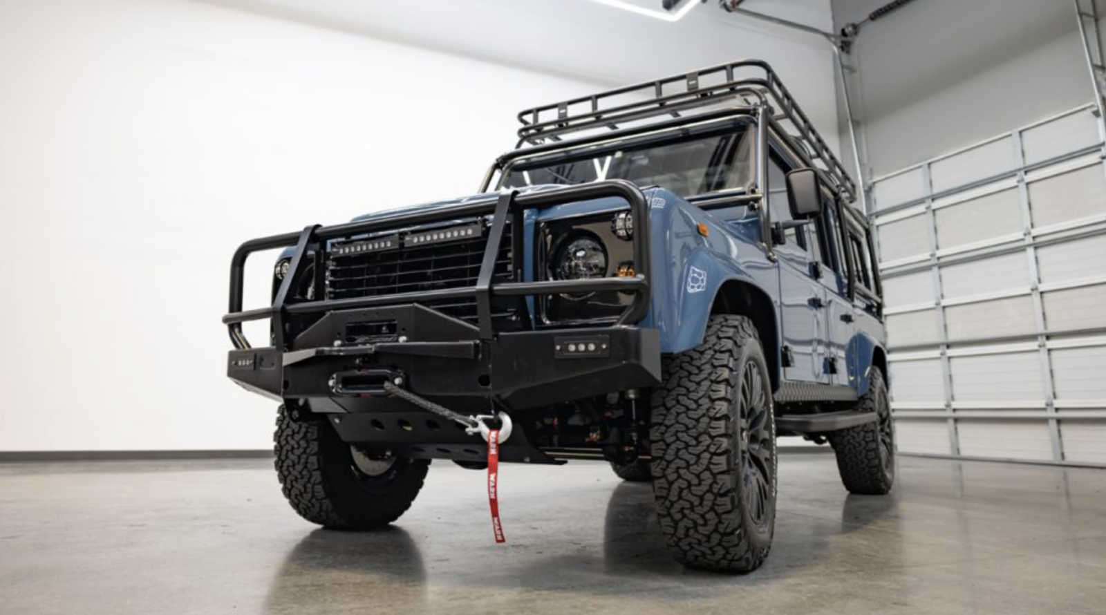 Reimagining Rugged Elegance: Land Rover Defenders Reborn In Lamborghini Hues 7 Project holitna