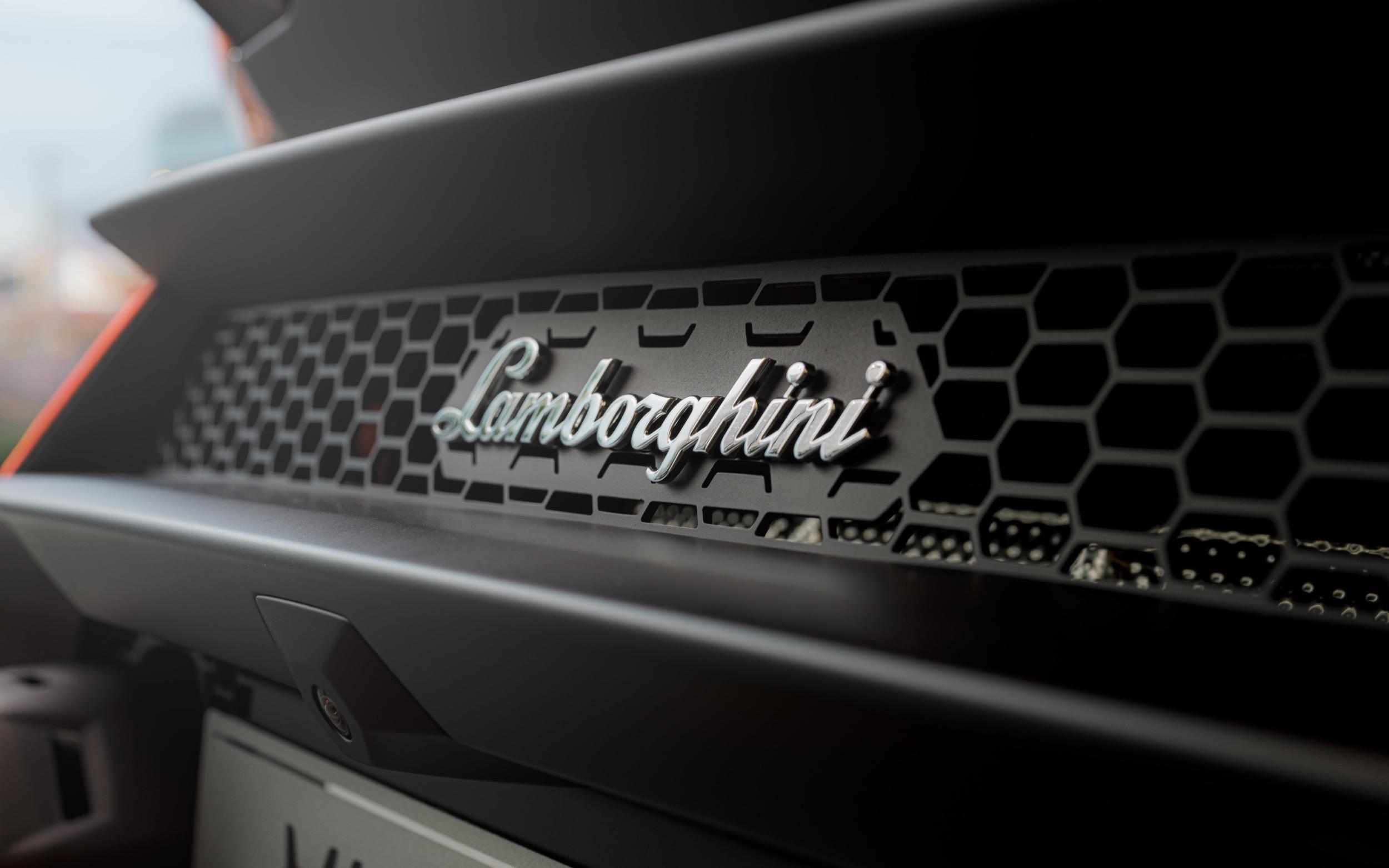 The Best Lamborghini Huracan Buyers Guide - Everything You Need To Know Before Making The Leap 11 Ranking 7 amazing lamborghini huracan models