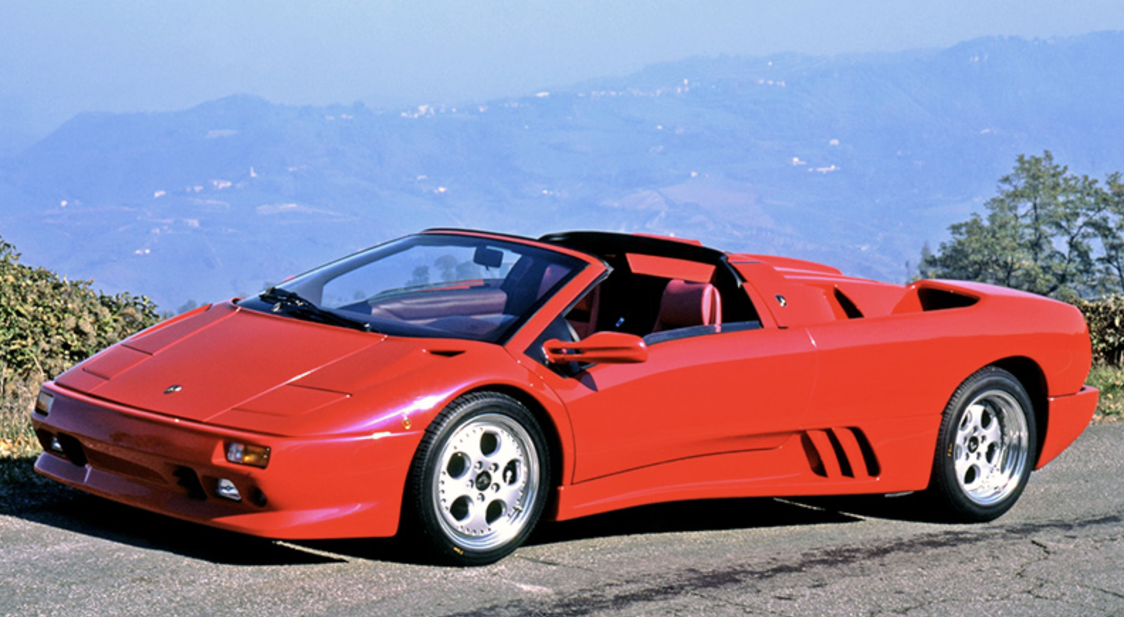 The Remarkable Journey Of Lamborghini Diablo: Devilishly Fast Iconic Supercar Of The 1990S 21 1995 lamborghini diablo vt roadster