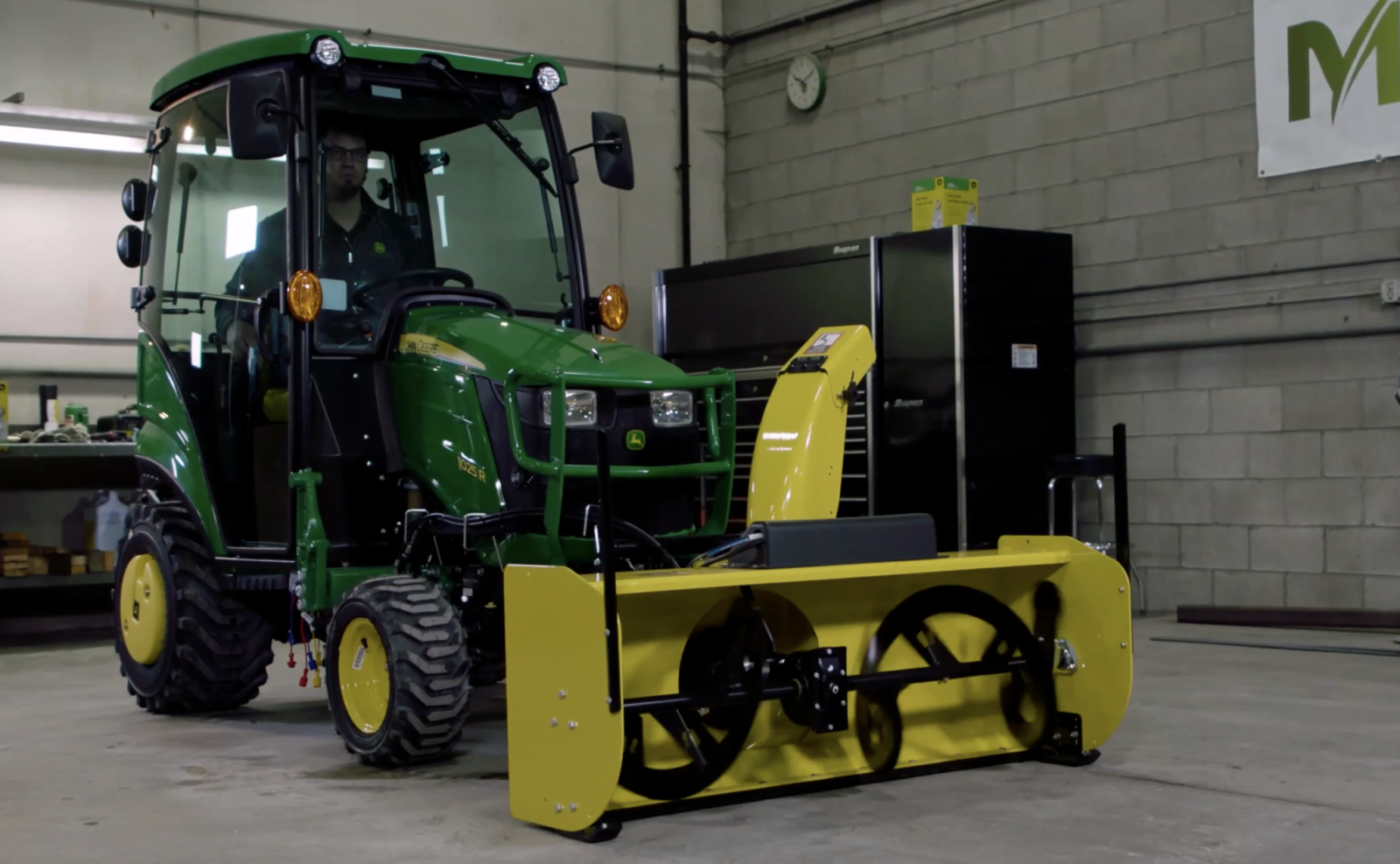 John deere 1025r