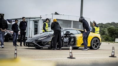 Lamborghini Active Wheel Carrier: The Exclusive Technology Behind The Future Of High-Performance Driving Uncovered! 2 Vs youtube lamborghinidevelopingactivecamberandtoecontroltoimprovehandling 042