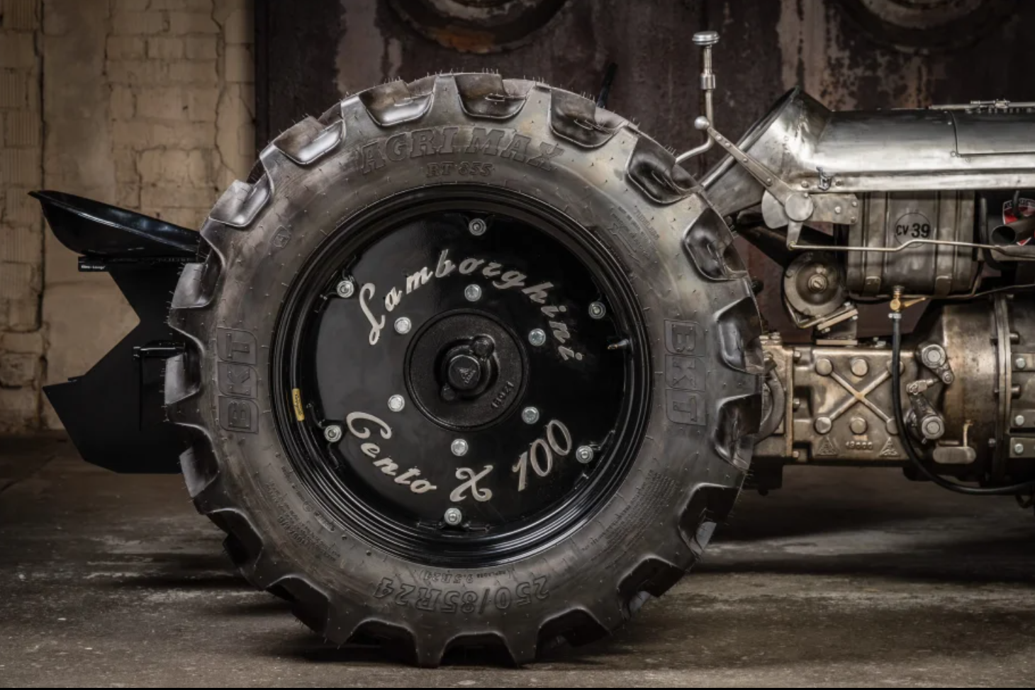 An Extremely Rare Pre-Owned 1962 Lamborghini Centenario Tractor For Sale At A Jaw-Dropping Price! 5 1962 lamborghini centenario tractor