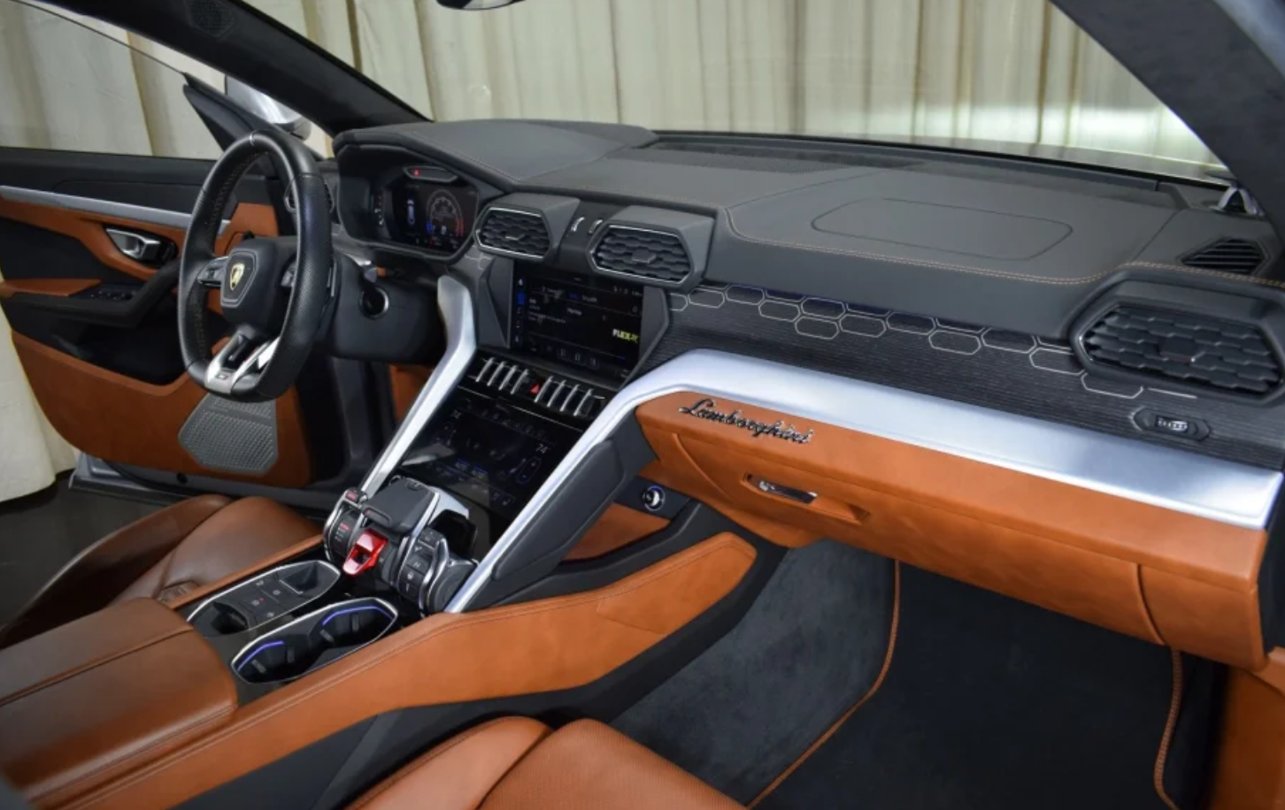 Cheap Lamborghini Urus For Sale In 2024 8 17. 01. 2024 20. 29. 00 rec