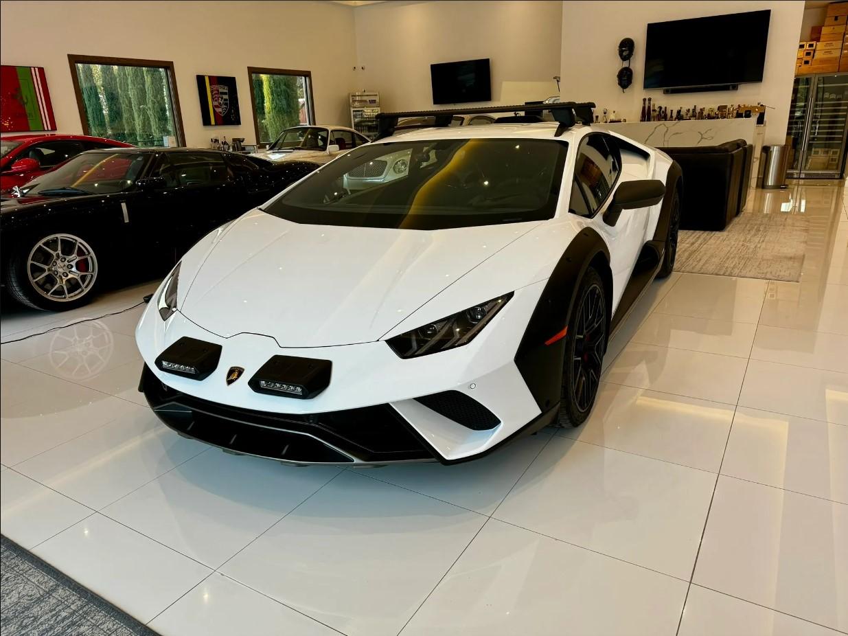 This 2023 Lamborghini Huracan Sterrato Sold For $358,000, A Price That Is Undeniably Exorbitant! 5 2023 lamborghini huracan sterrato