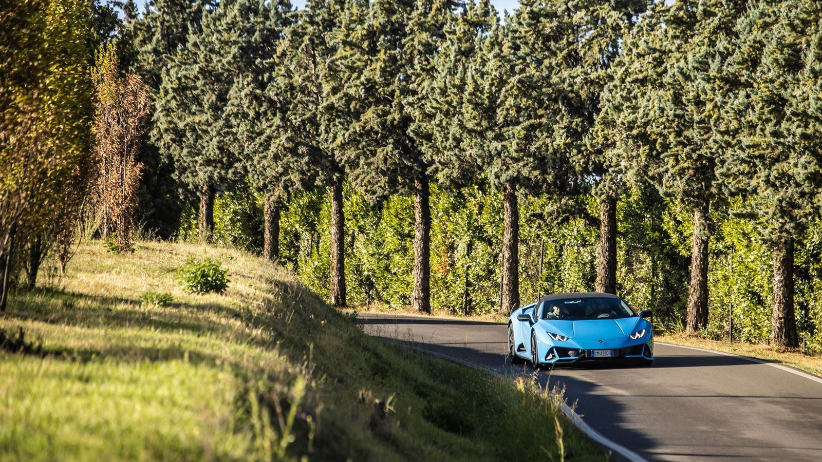 The Final Roar: Celebrating The V10 Lamborghini Huracán'S Italian Odyssey 9 651749 v2